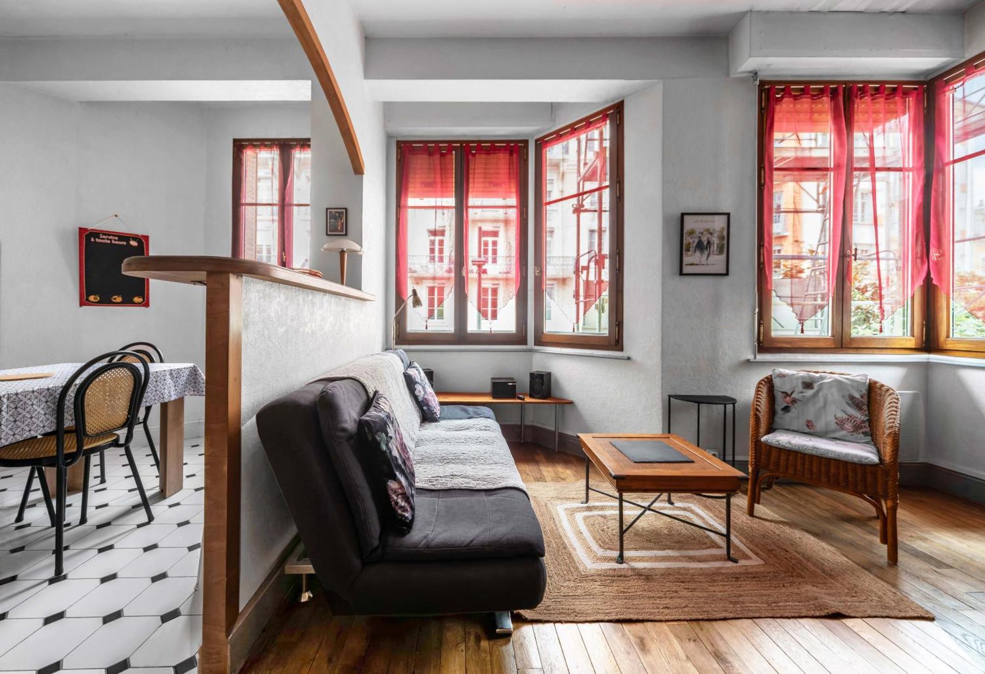 Le Lasteyras - Appartement Charmant En Centre Ville 비시 외부 사진